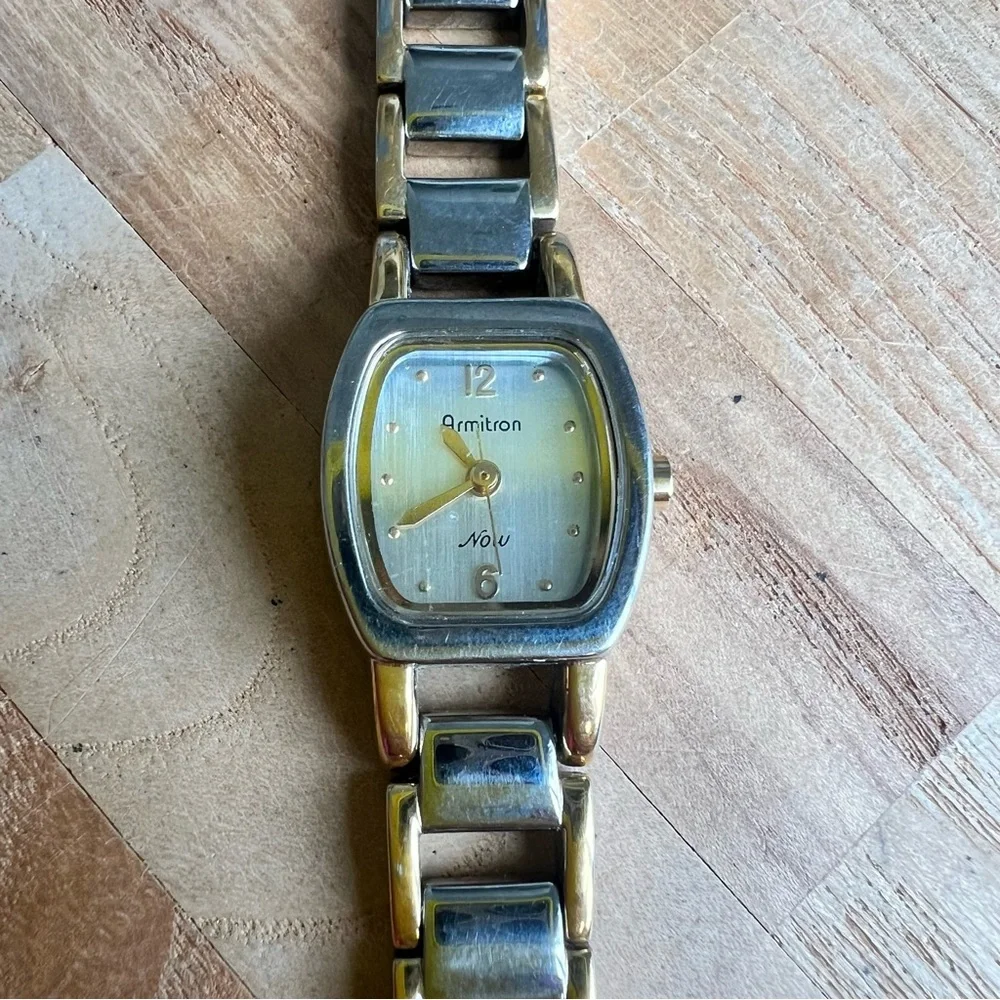 Armitron now ladies two tone dainty dress watch NEW BATTERY